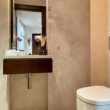 Kitz Deluxe 1 & 2 Im Zentrum Mit Eigenem & Parken By Belle-stay Appartement Kitzbühel